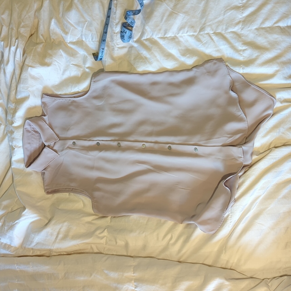 Rachel Zoe sleeveless work blouse button down pale lavender